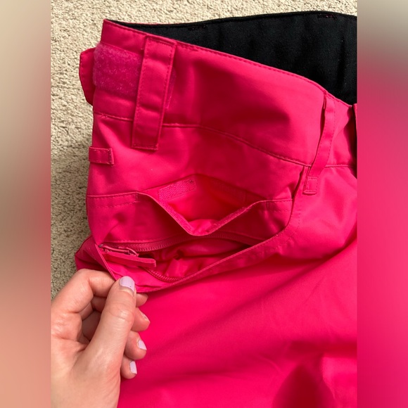 Women’s Roxy Backyard Insulated Snowpants - Picture 7 of 16